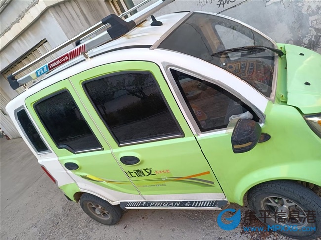 比德文電動(dòng)四輪車