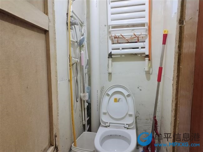 早市附近二樓65平兩室兩廳一衛(wèi)出售