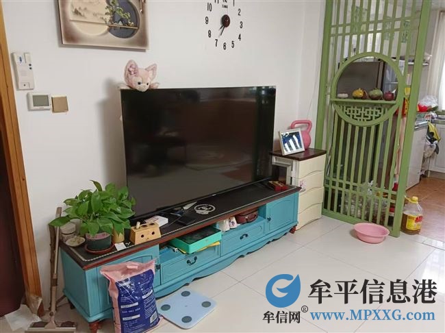 出售山水沁園一樓，精裝修，80平，兩室，送家具家電，僅售41.8！